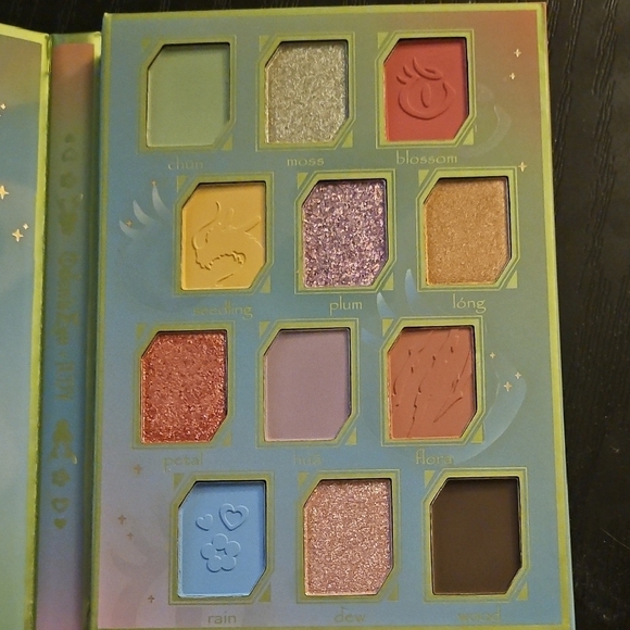Spring Dragon Palette - Multicolor - Picture 2 of 2